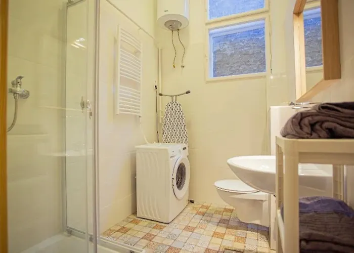 Cosy 2 Bedroom Flat In Akacfa St., Sol Apartmán Budapešť