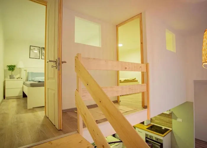Cosy 2 Bedroom Flat In Akacfa St., Sol * Budapest