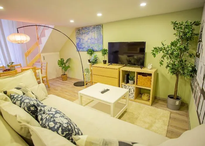 Cosy 2 Bedroom Flat In Akacfa St., Sol