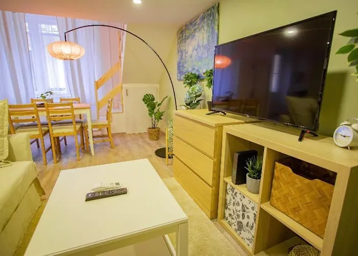 Cosy 2 Bedroom Flat In Akacfa St., Sol * Budapest
